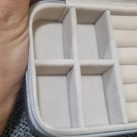 LOVISA Jewelry Storage Case - Picture 11 of 13